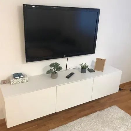 Likehome 2+2 With Parking * サラエヴォ