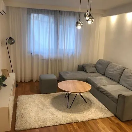 アパート Likehome 2+2 With Parking